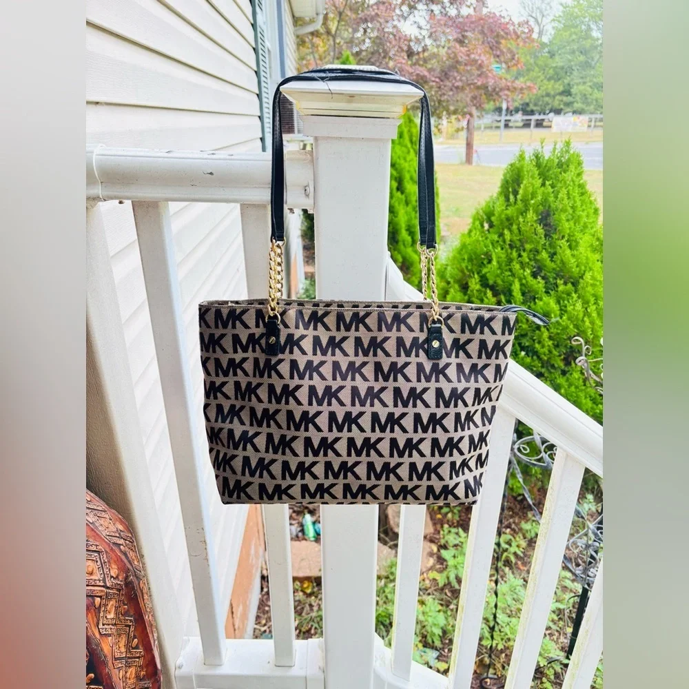 Michael Kors Jet Set Travel Large Chain Shoulder Tote Bag In MK Signature Brown - Picture 3 of 10